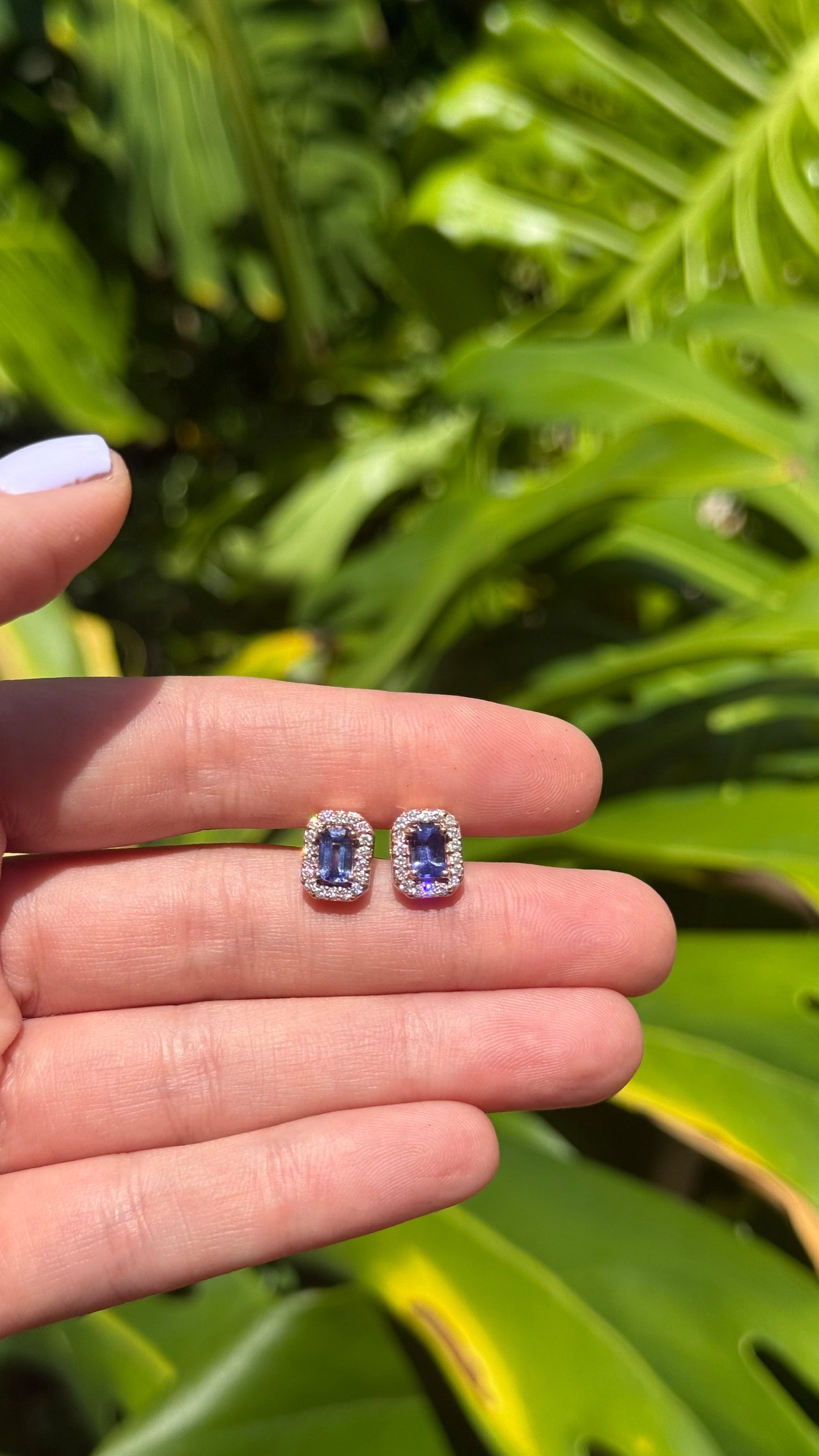 Aretes Giordana corte Esmeralda en Tanzanita