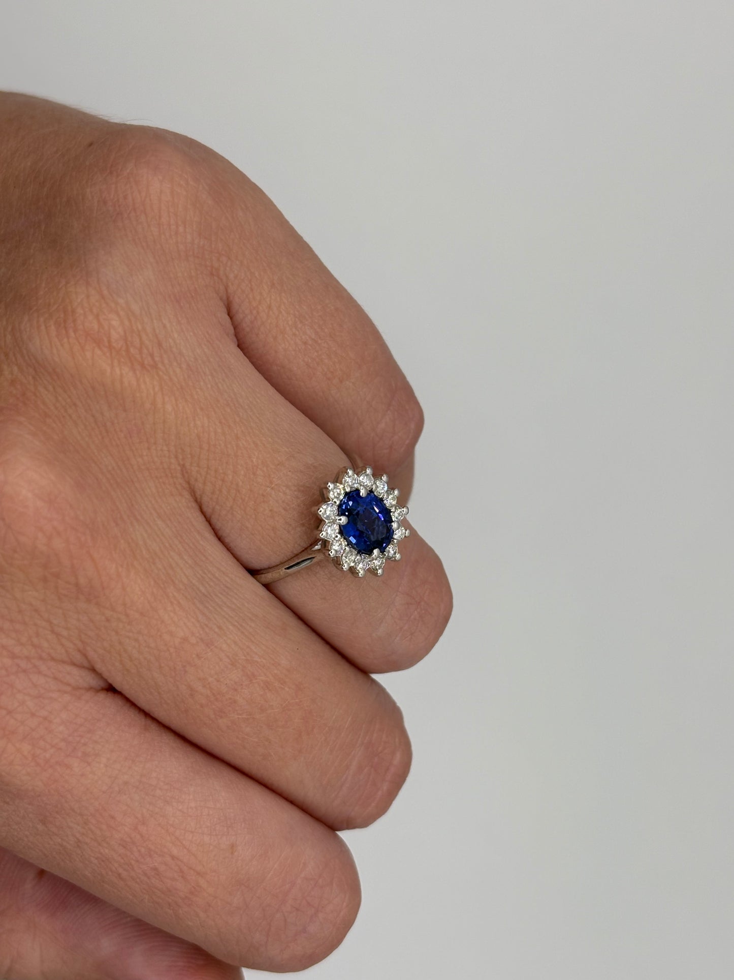 Anillo Diana Zafiro Mediano