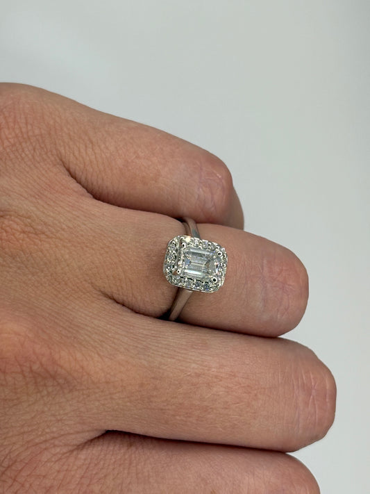 Solitario Corte Esmeralda