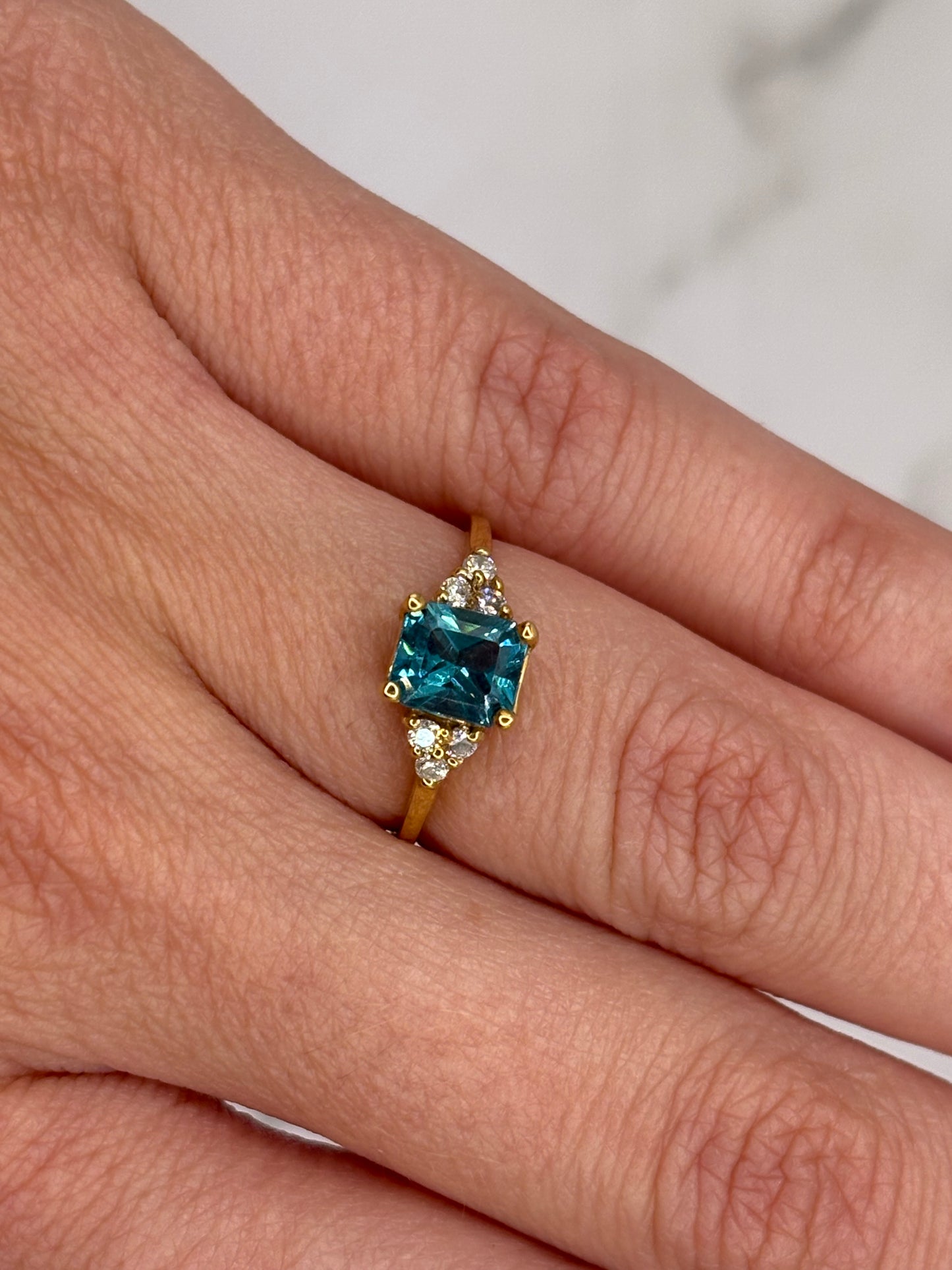 Anillo Apatita