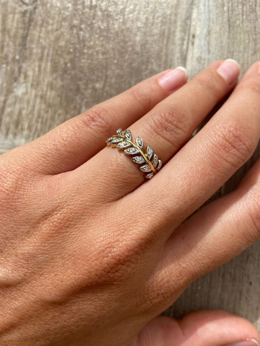 Leaf Diamond Ring