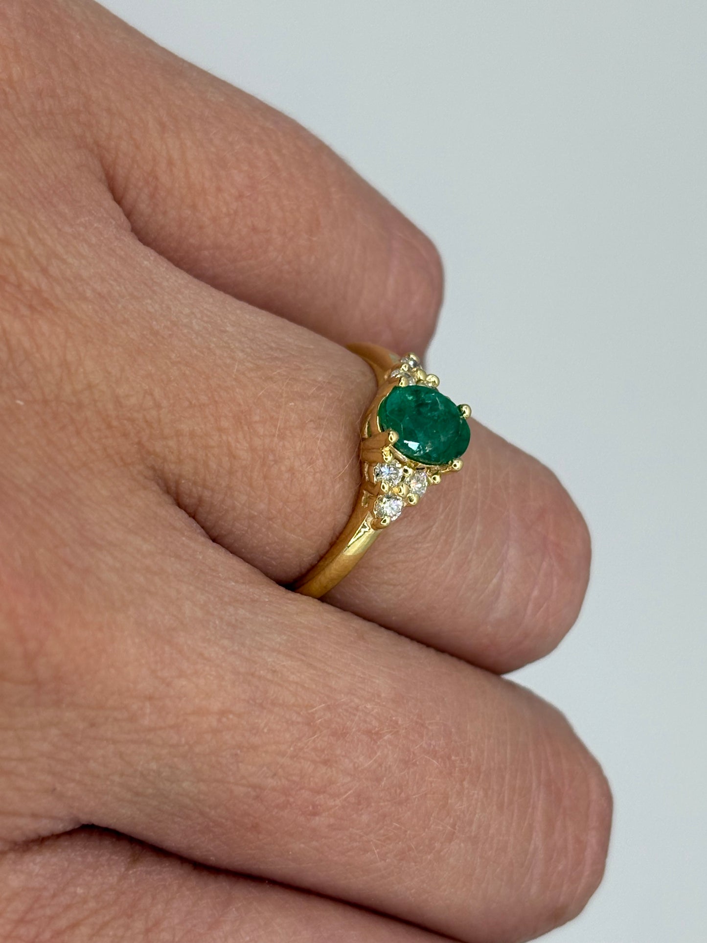 Anillo Lorenza Esmerlada