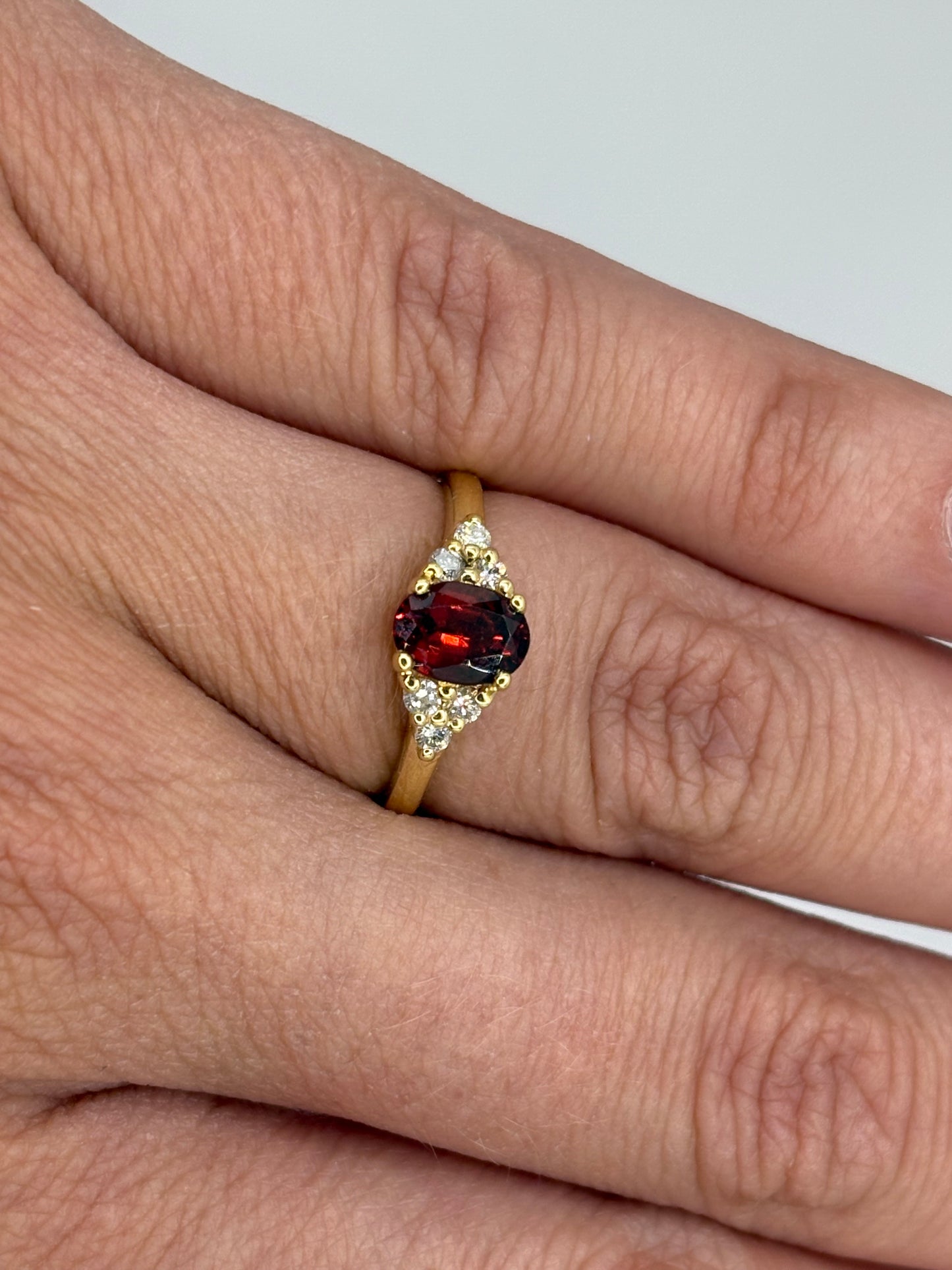 Anillo Lorenza Granate