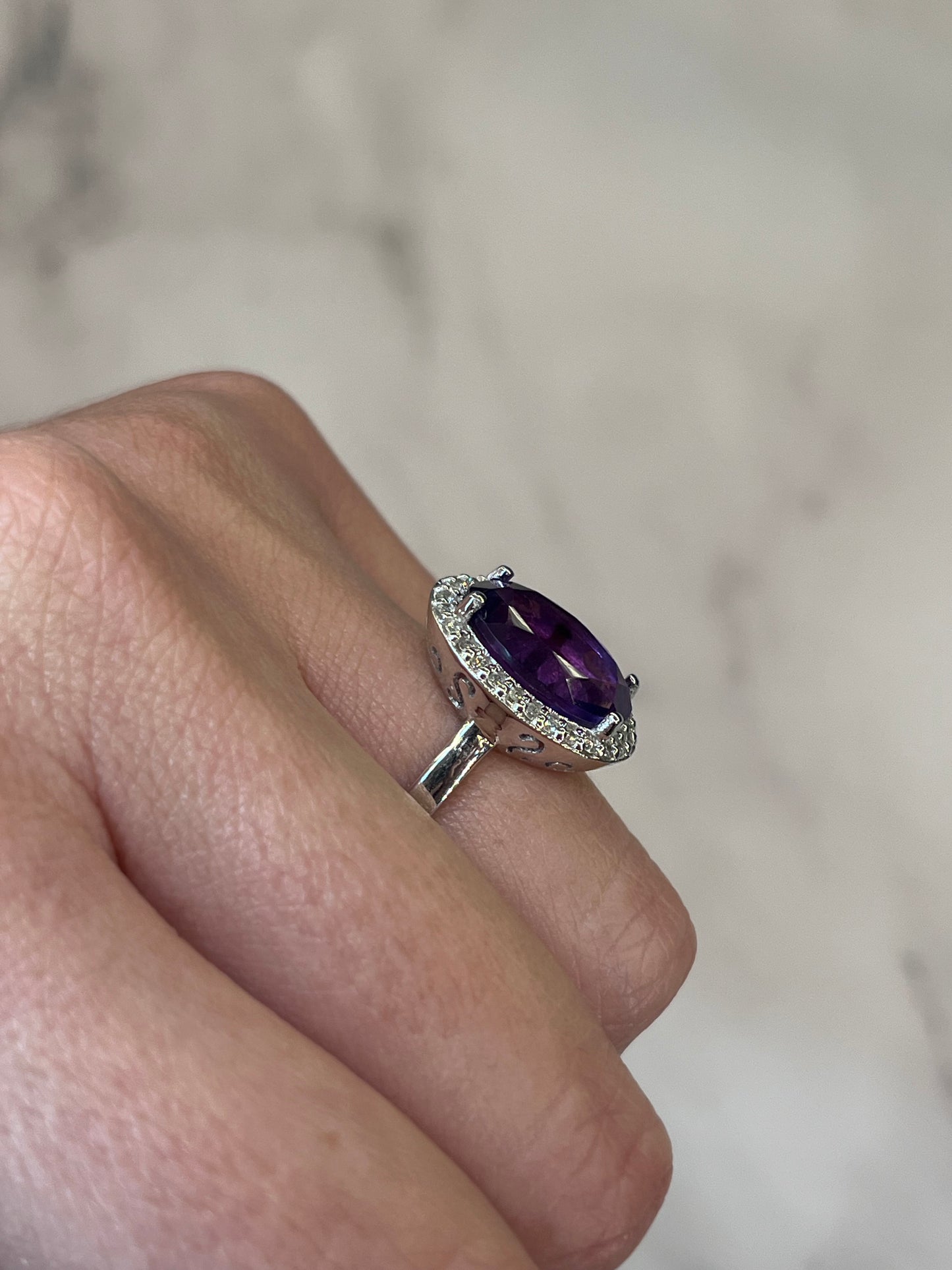 Amatista Oval Grande
