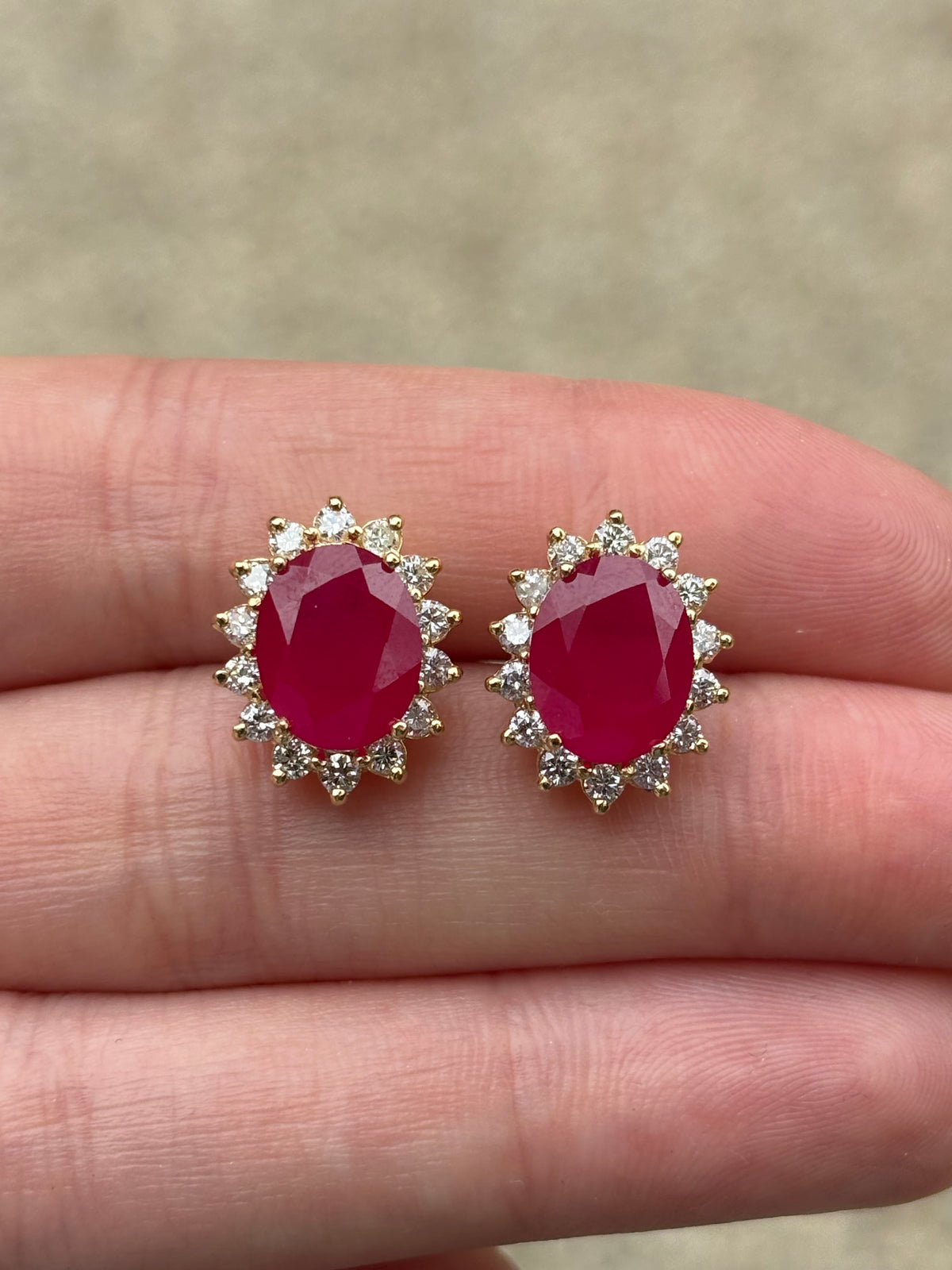 Aretes Diana Rubí 10x8