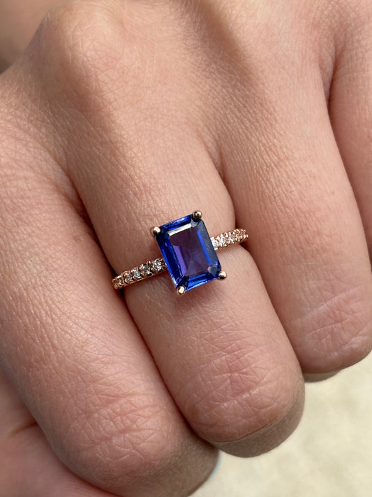 Anillo Tanzanita Pavé