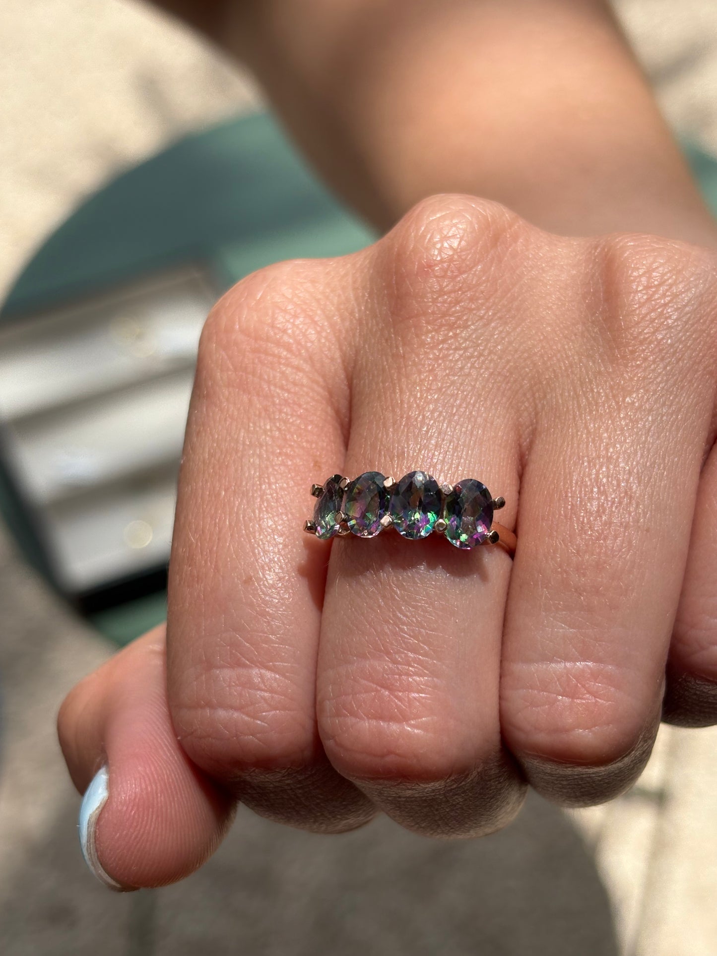 Anillo Topacios Místicos