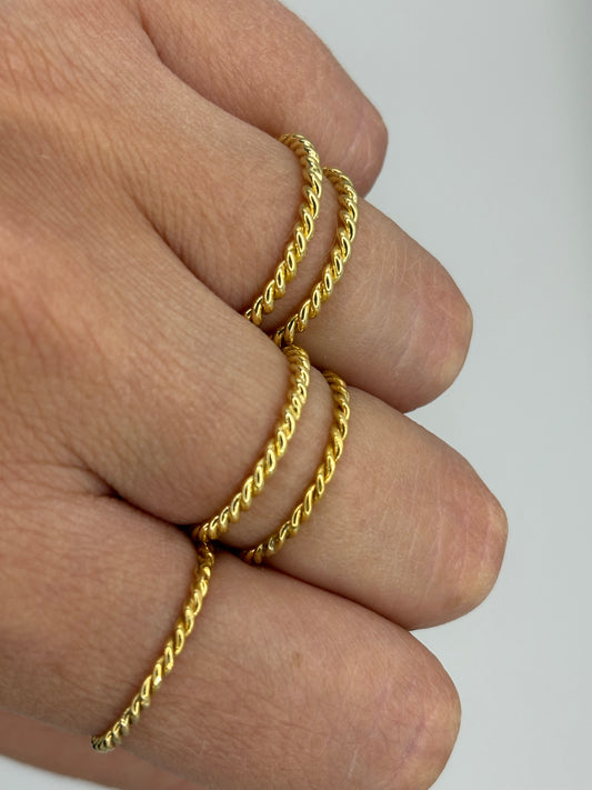 Anillo Torcido