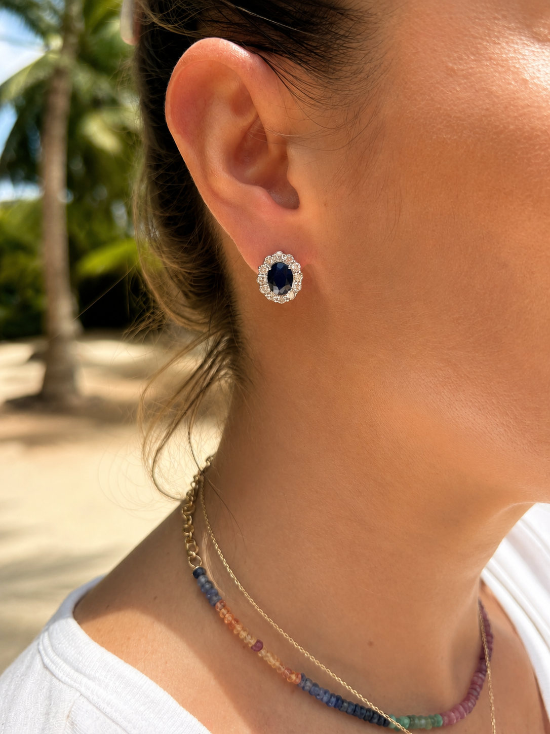 Aretes Diana de zafiro 9x7 – joyería fina en oro de 14K | Emiliana