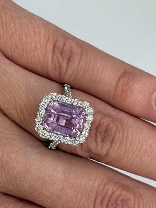 Anillo Kunzita