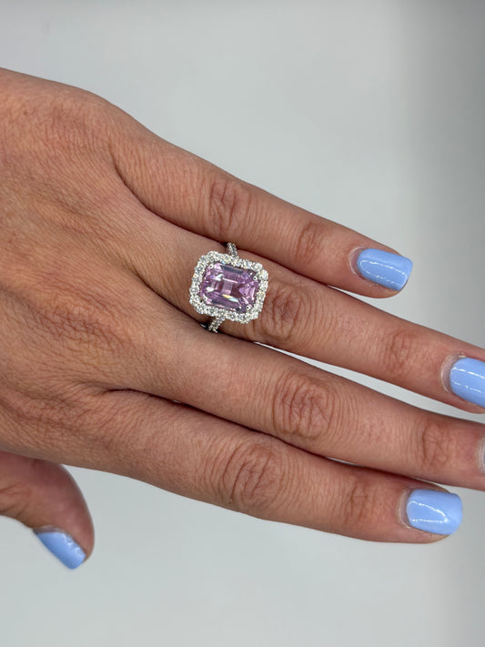 Anillo Kunzita