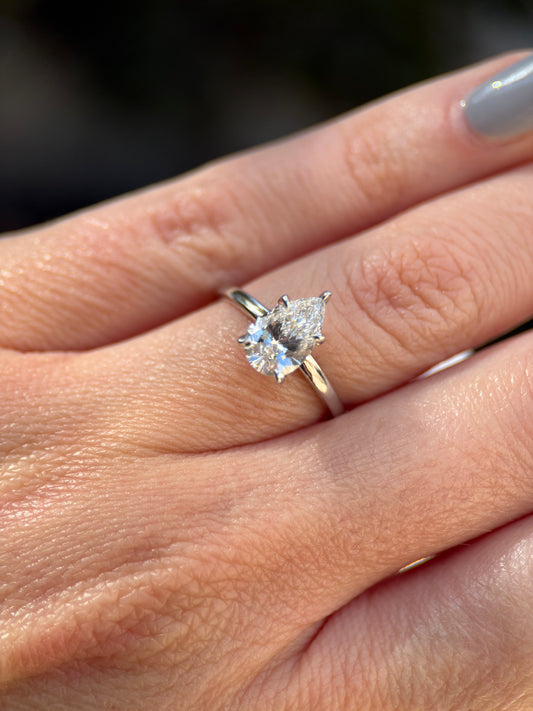 Solitario Pera 1.5 Cts