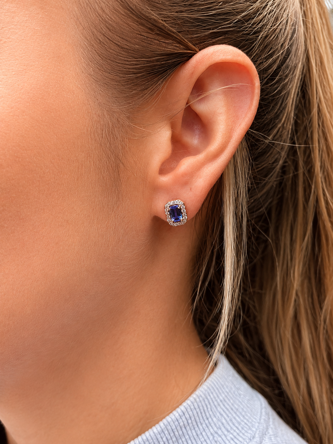 Aretes Giordana de tanzanita corte esmeralda – joyería fina en oro de 14K | Emiliana