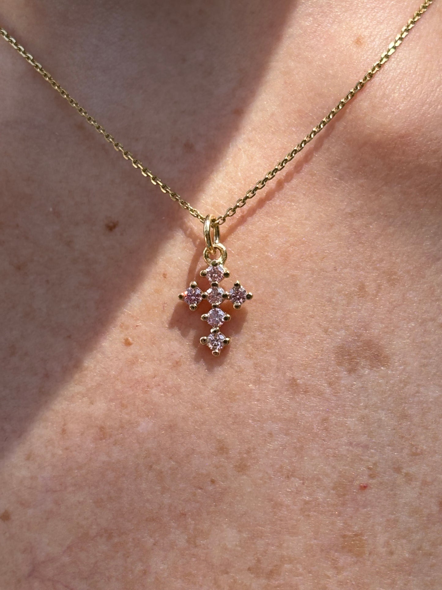 Cruz de Diamantes Rosa